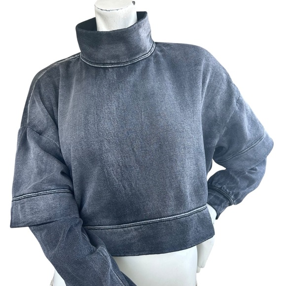 Urban Outfitters BDG Gray Burnout Drew Mockneck Layered Boxy Crop Top Size Small - Picture 2 of 8